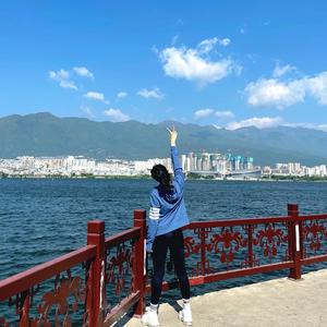 黄色疯狂大奶头玩小鸡巴女人强奸送外买
