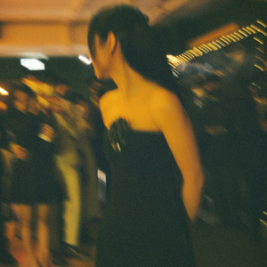 黄色疯狂大奶头玩小鸡巴女人强奸送外买
